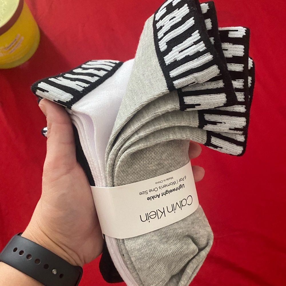 Calvin Klein socks - NEW WITH TAGS - 5 pair - womens 5-9 shoe size